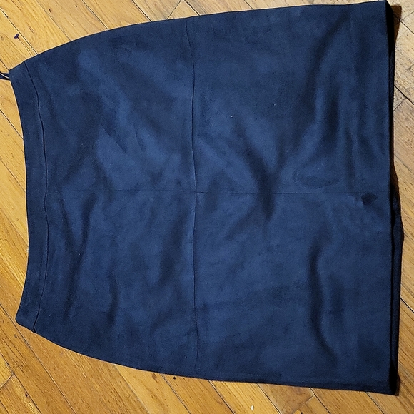 The Limited Dresses & Skirts - Women's The Limited Sz 12 skirt like New with slip inside
